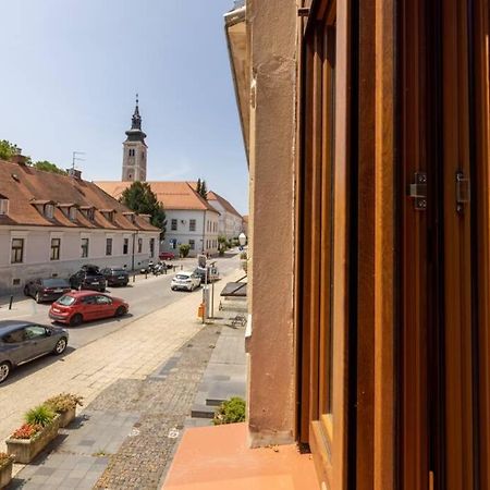 Apartman Gaudeamus Apartment Varazdin Bagian luar foto