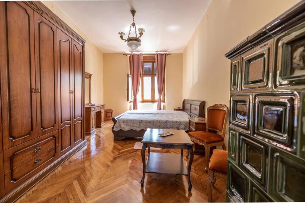 Apartman Gaudeamus Apartment Varazdin Bagian luar foto
