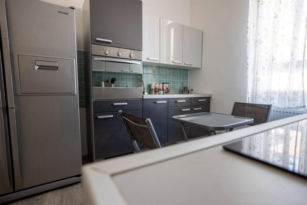 Apartman Gaudeamus Apartment Varazdin Bagian luar foto